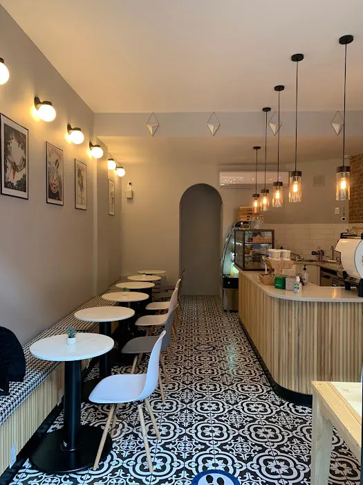 Madame Bonté Café Picture 2