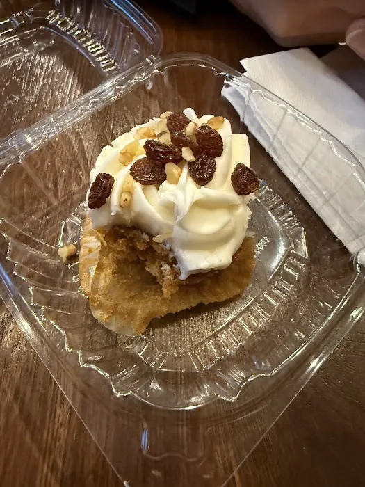 Lloyds Carrot Cake Cafe LLC Picture 5