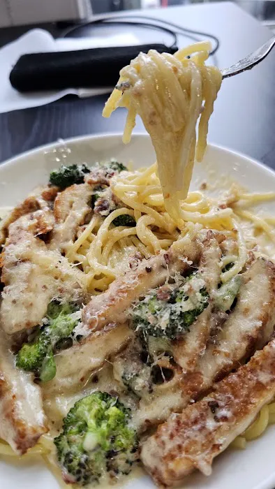 Supreme Eats Pizza And Pasta Picture 2