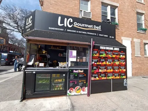 LIC Juice Station Picture 4