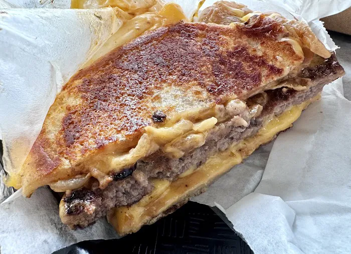 Petey's Burger Picture 10