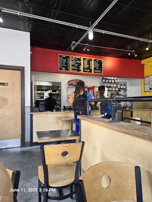 Petey's Burger Picture 8