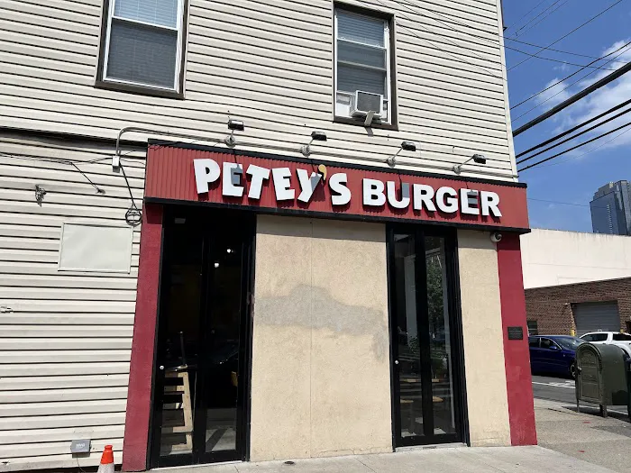 Petey's Burger Picture 5