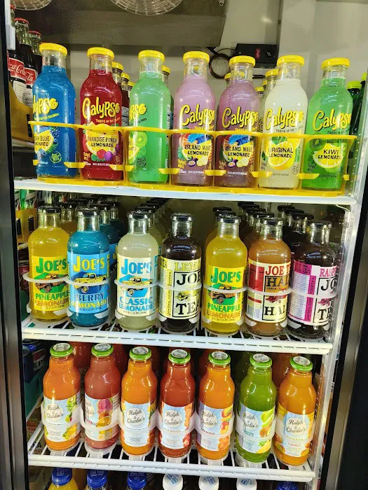 Yashi Deli & Grocery Picture 9