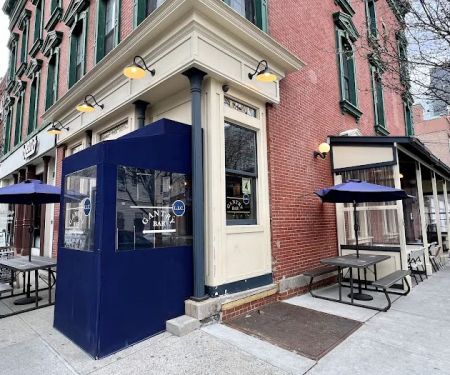 Gantry Bar & Kitchen