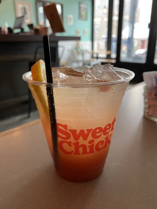 Sweet Chick Picture 6
