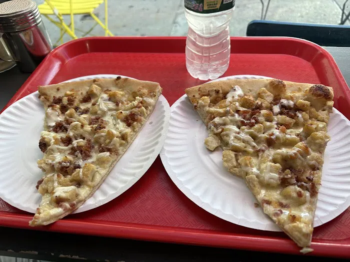 Court Square Pizza Picture 4