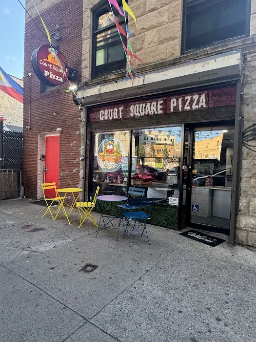 Court Square Pizza Picture 9
