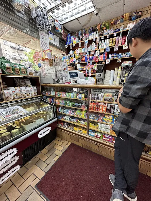 Columbia Deli Picture 3