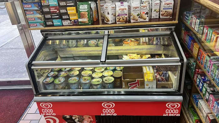 Columbia Deli Picture 6