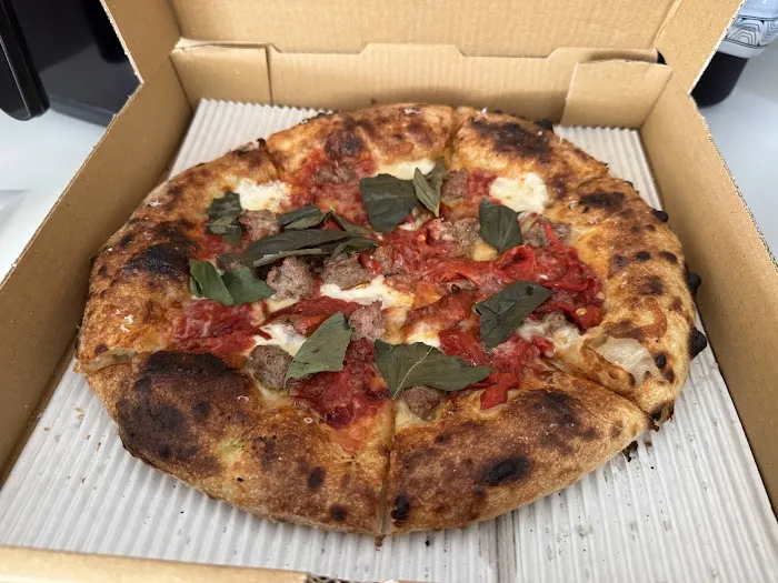 Super Nice Pizza Picture 6