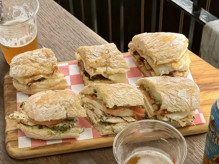 Macc Deli Cafe Picture 7