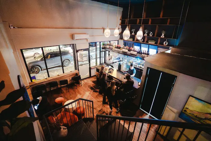 CLAIRE'S WINE BAR Picture 4