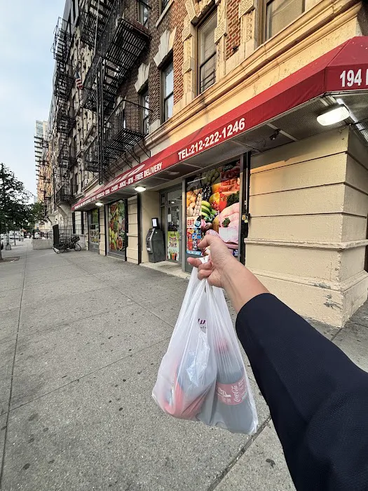 194 Manhattan Deli Picture 6