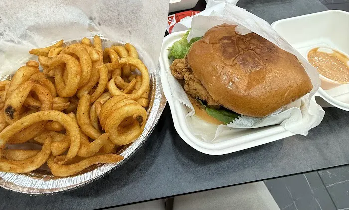 Halal Chicks and Platters Picture 8