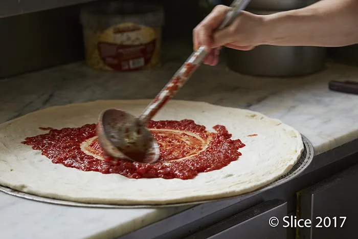 Giovanni's Pizza Picture 6