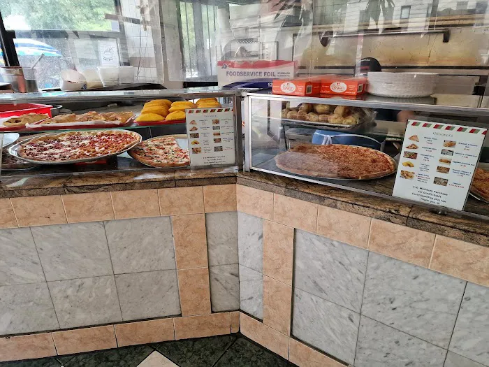 Giovanni's Pizza Picture 4
