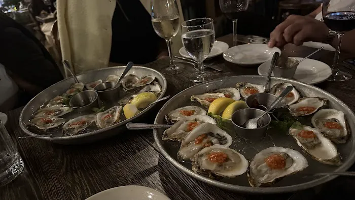 ELIS WINE BAR & RESTAURANT Picture 4