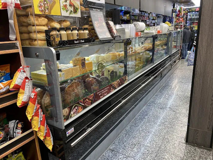 B&C Gourmet deli Picture 1