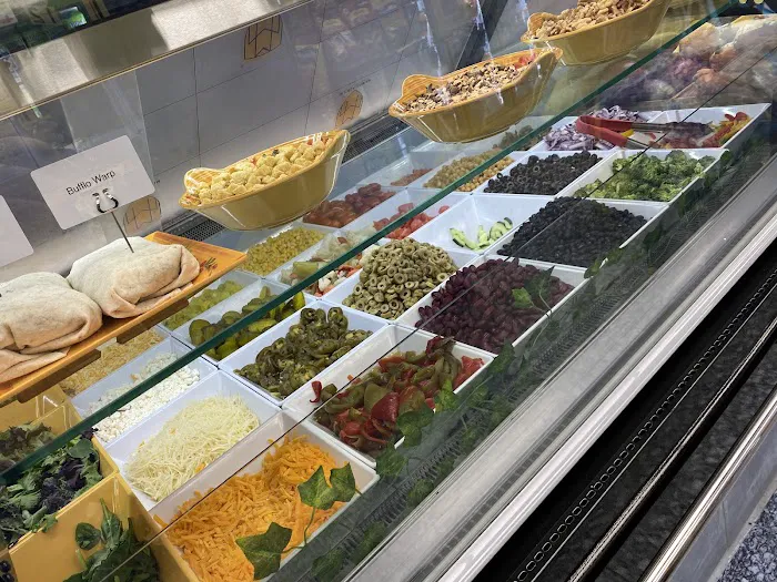 B&C Gourmet deli Picture 3