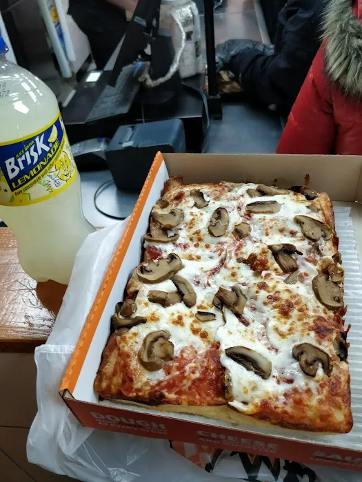Little Caesars Pizza Picture 6