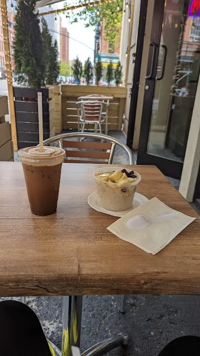 Good Eats BakeShop Picture 1