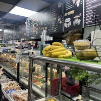 102 Family Organic Deli ico