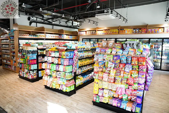 Bloomfield market place Picture 4