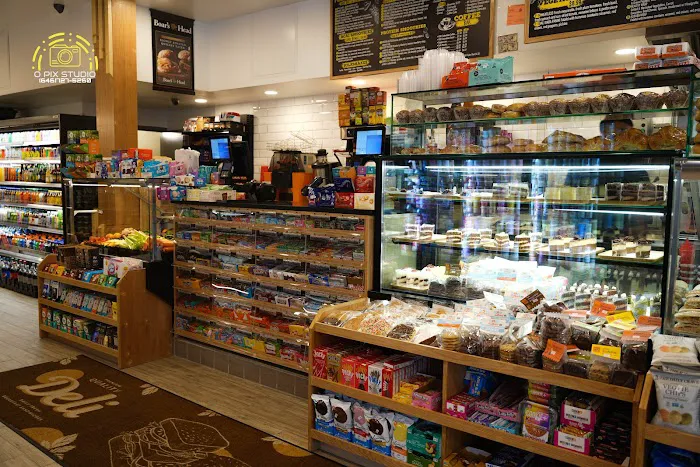 Metro market place Picture 1