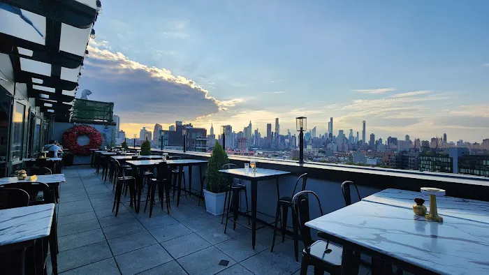 Skybar Rooftop and Lounge Picture 1