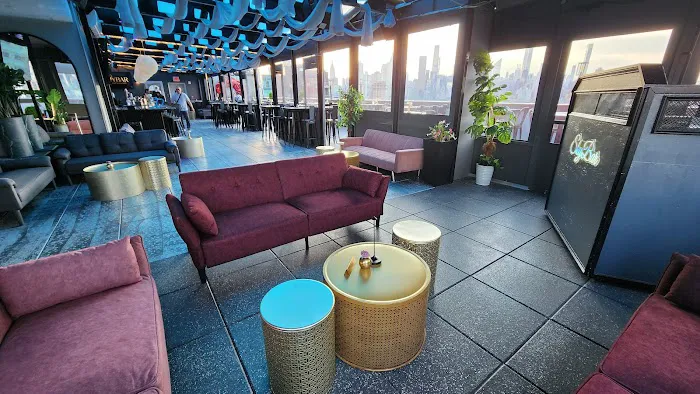 Skybar Rooftop and Lounge Picture 7