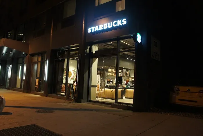 Starbucks Picture 3
