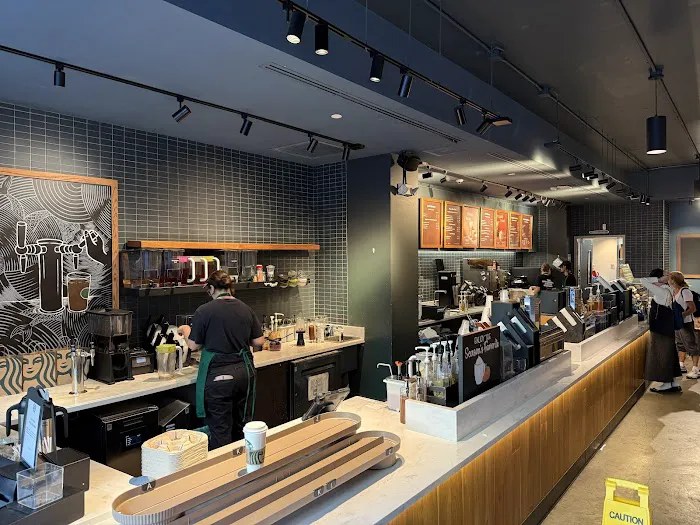 Starbucks Picture 2