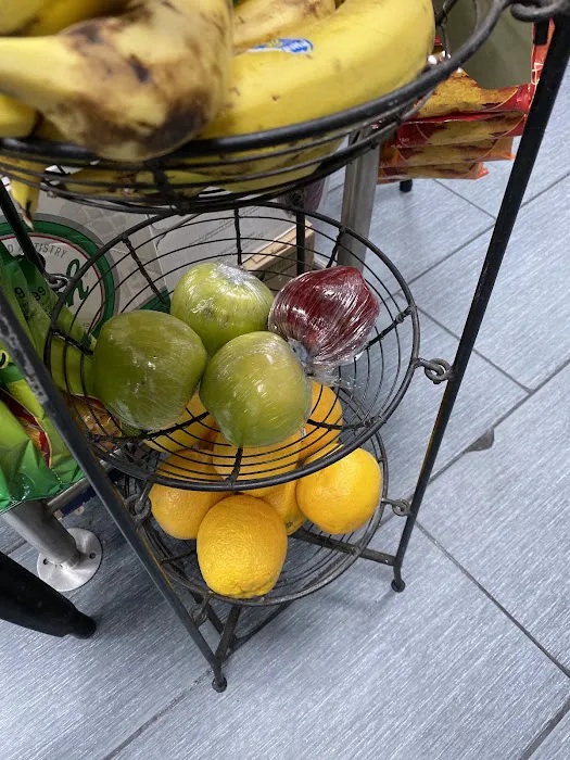 Plaza Market Picture 5