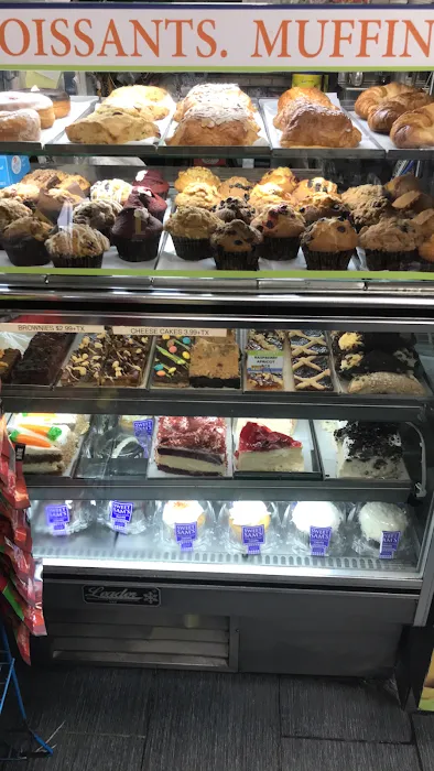 Plaza Market Picture 1