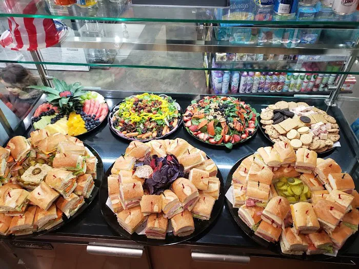 Bridge Gourmet Market Picture 4