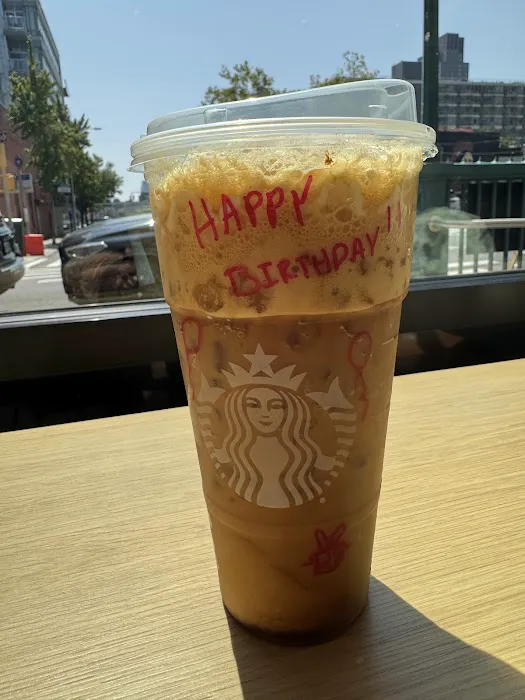 Starbucks Picture 6