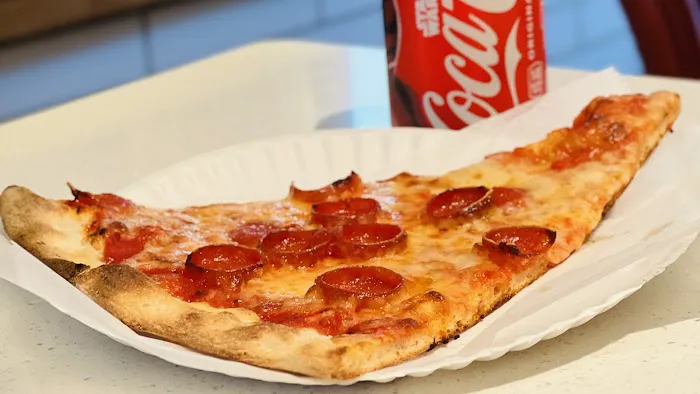 sLICe LIC Pizzeria Picture 6