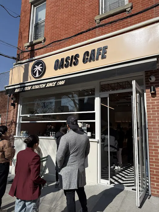 The Oasis Cafe LIC Picture 8