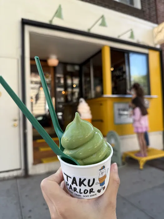 Taku Parlor Picture 4