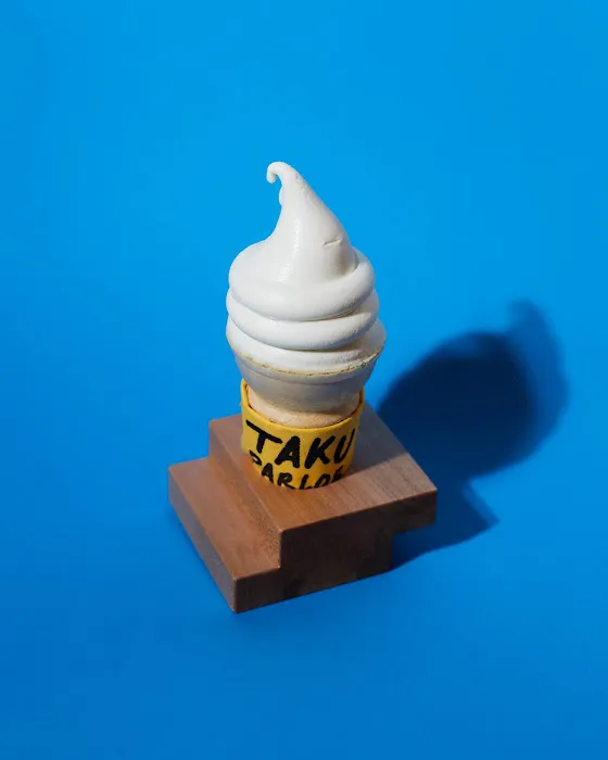 Taku Parlor Picture 7
