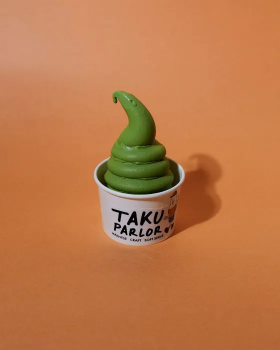 Taku Parlor Picture 2