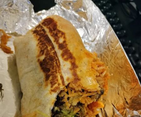 Chinelos Birria Tacos