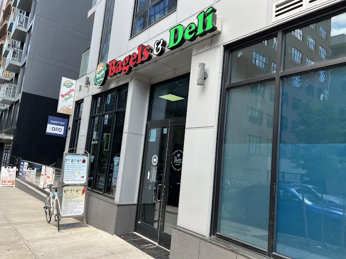 LIC Bagels & Deli Picture 4
