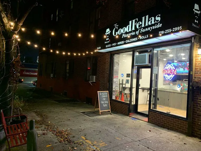 GoodFellas Pizzeria of L.I.C. Picture 1