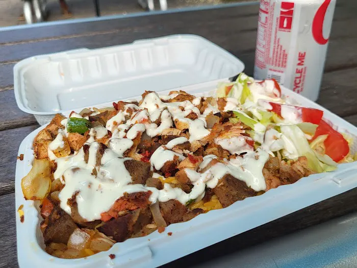 Alam Halal Food (Food Truck) Picture 3