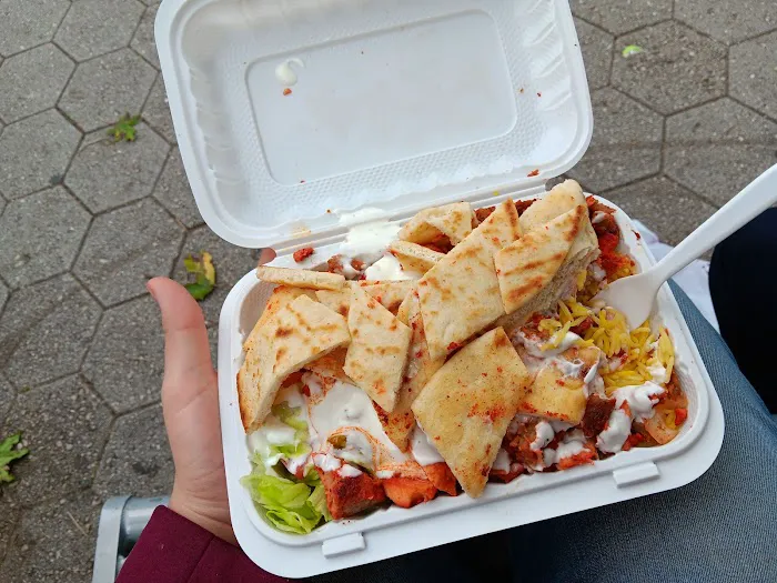 Alam Halal Food (Food Truck) Picture 4