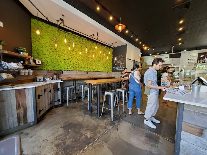 Pantry Market Eatery Picture 5