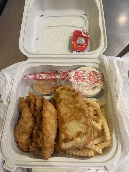 Raising Cane's Chicken Fingers Picture 8