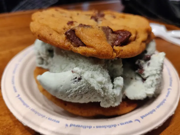 Insomnia Cookies Picture 1